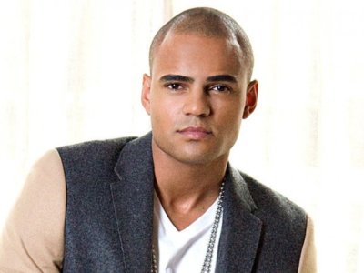 Read more about the article Featuring Mohombi