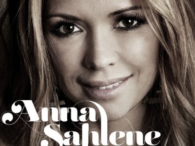 Read more about the article Anna Sahlene: ‘This Christmas’