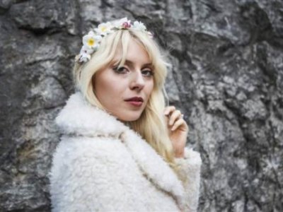 Read more about the article ALBUM: Amanda Jenssen – ‘Sånger Från Ön’