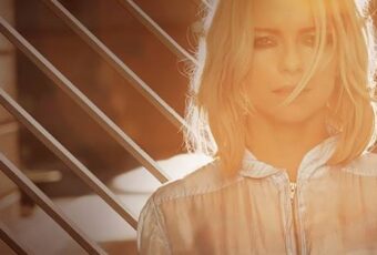 VIDEO: Petra Marklund – ‘Som du Bäddar’