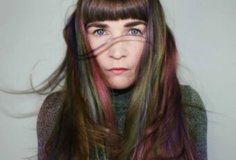 VIDEO: Jennie Abrahamson – ‘To The Water’ (live)