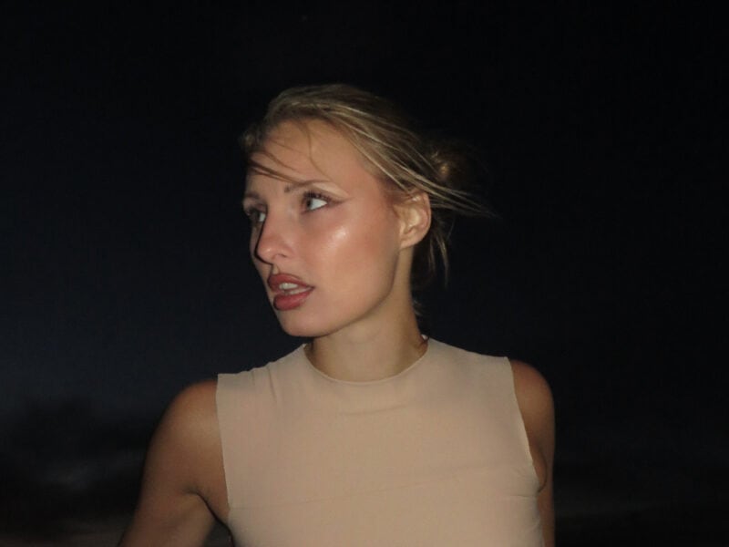 Read more about the article Saint Clara – ‘Breakup Glow’