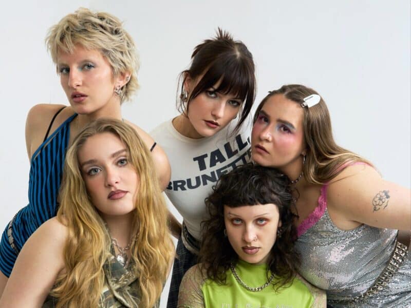 Read more about the article Girl Group – ‘Tell Me I’m Pretty’