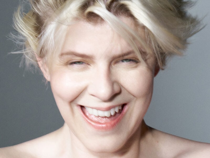 Read more about the article Robyn – ‘Blow My Mind’