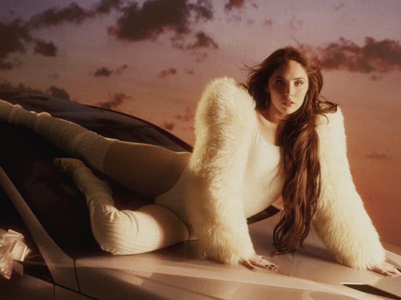 Read more about the article MARI – ‘Drunk On You’
