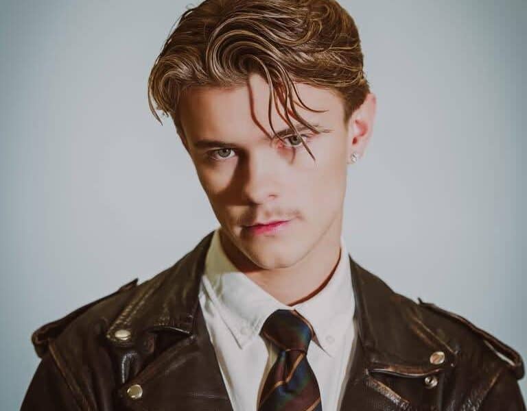 Read more about the article Theo – Blurry